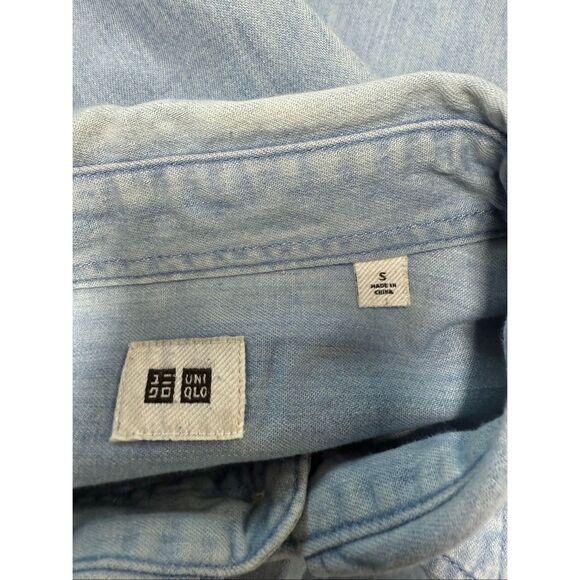 Uniqlo Men’s Denim Slim Fit Long Sleeve Shirt Light Blue Buttoned Sz S See Notes - Picture 3 of 11